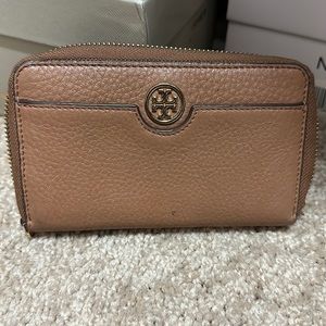 Tory Burch zip around wallet